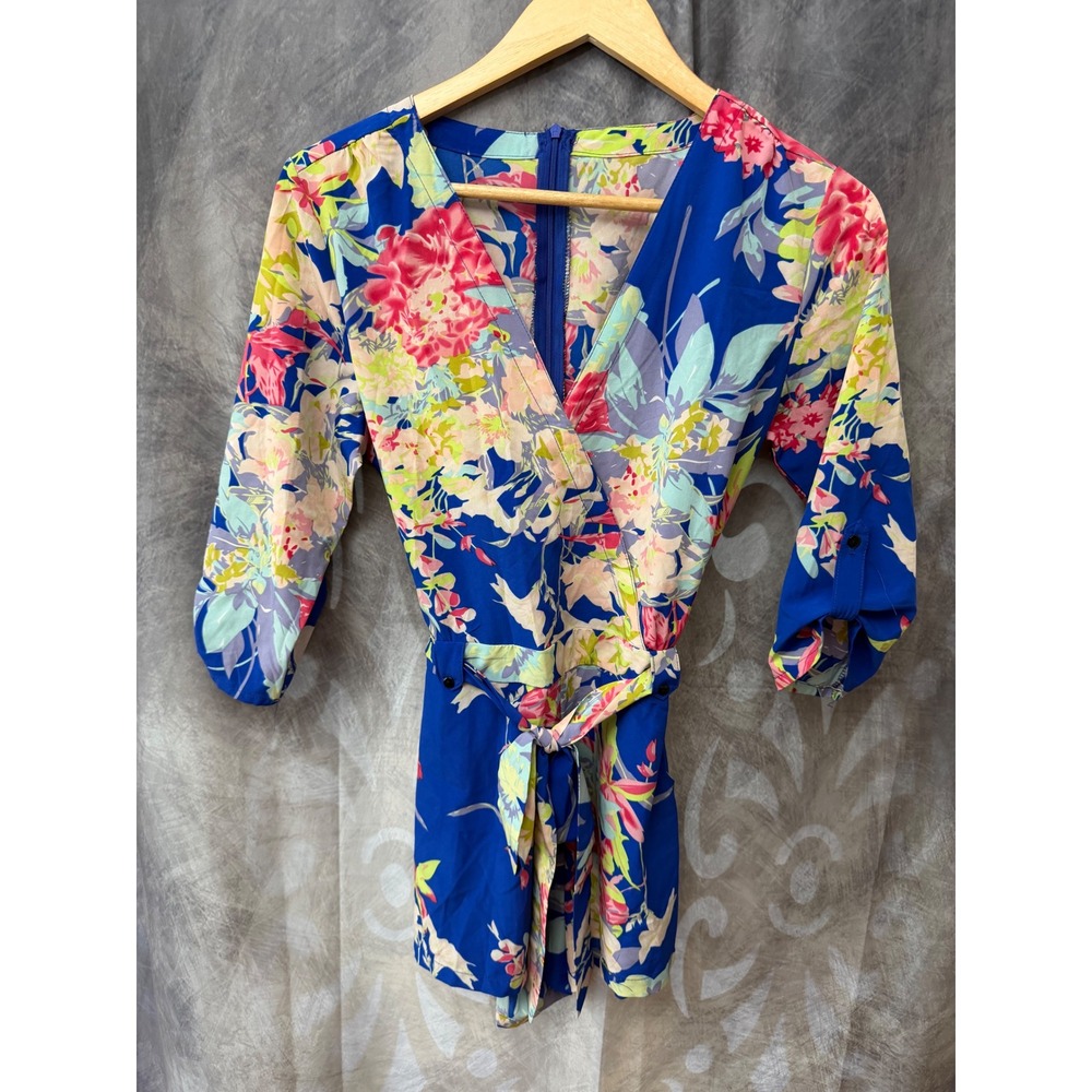 Blue Floral V-Neck Romper with Tie Waist and‎ Tab Sleeves Women Small